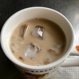 手作りシロップのアイスカフェオレ